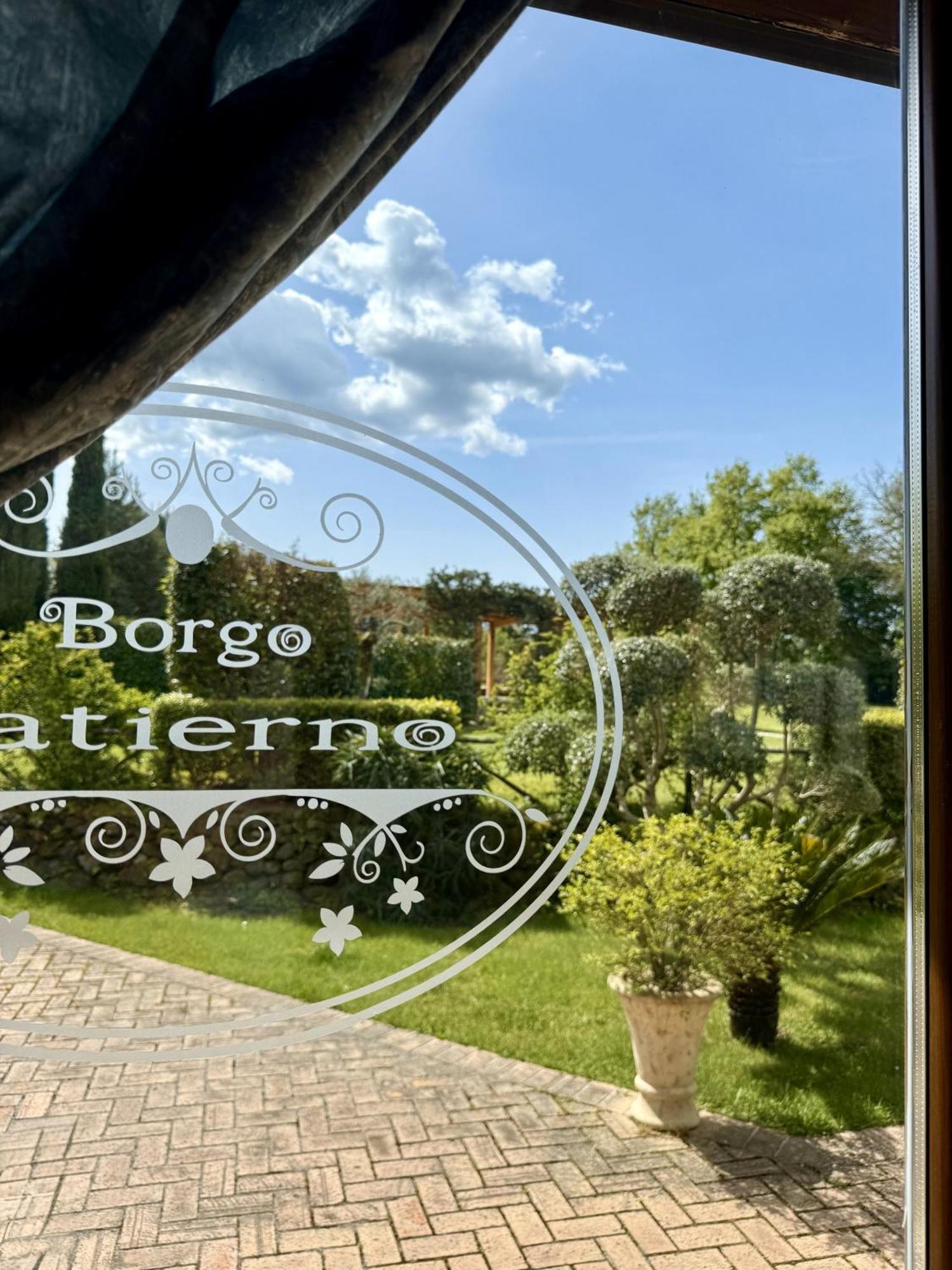 Borgo Patierno Vendégház Conca della Campania Kültér fotó